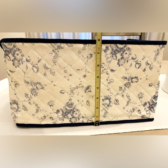 French Floral Storage Bag (Large). - Picture 4 of 7